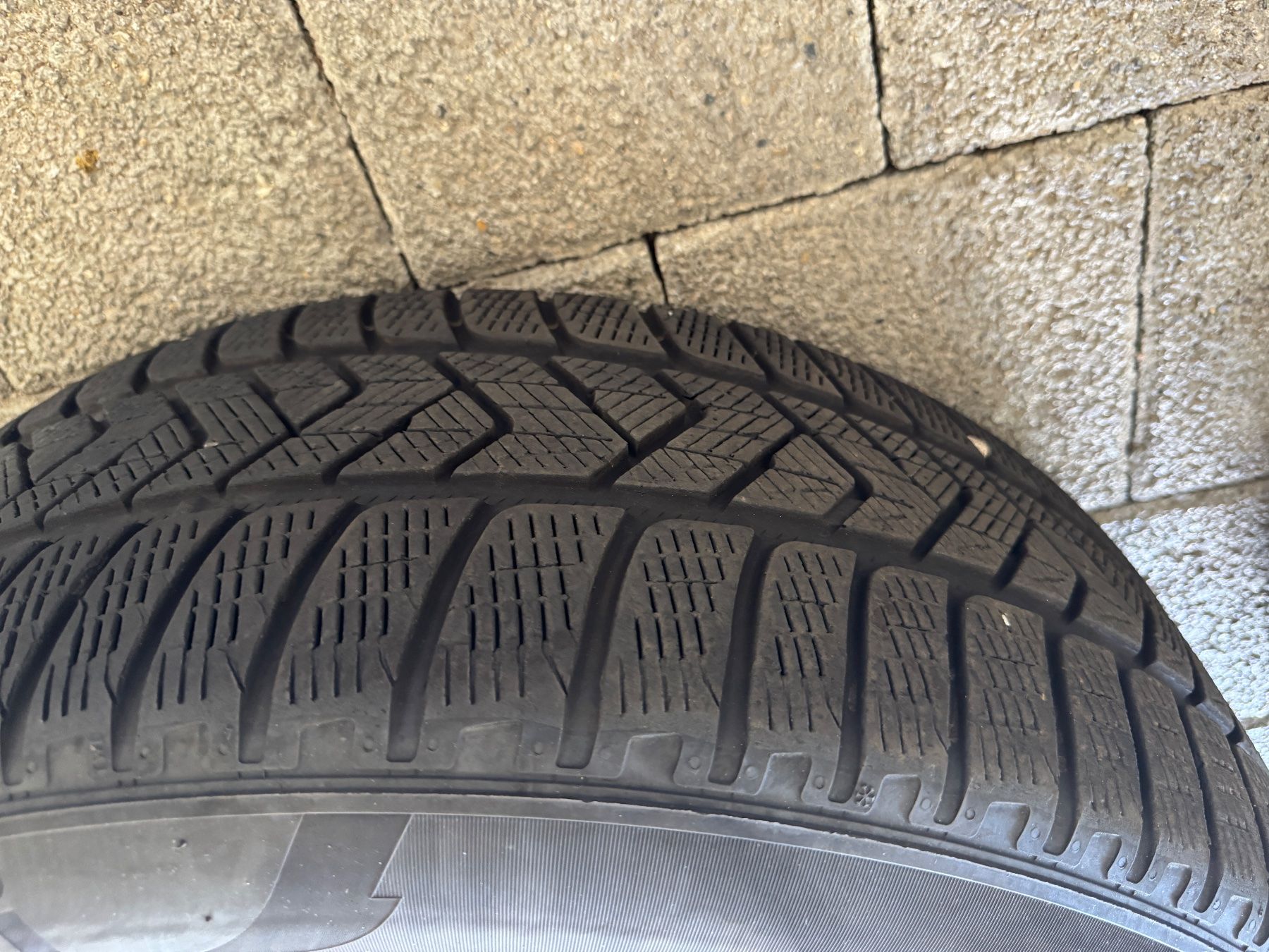 Volkswagen Pneumatici & Ruote complete: VW ID.4 GTX / Audi E-Tron Q4  Winteräder – Usato da Oftringen venduto da Monie4life 2