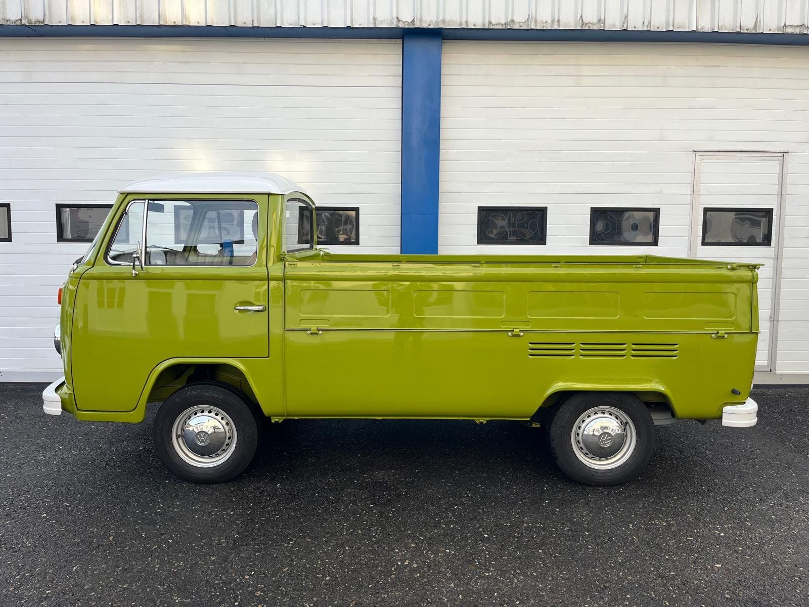 VW Veicoli commerciali: VW 26 2.0 - Veteran geprüft – Usato da Unterkulm venduto da pas_yv6m 1