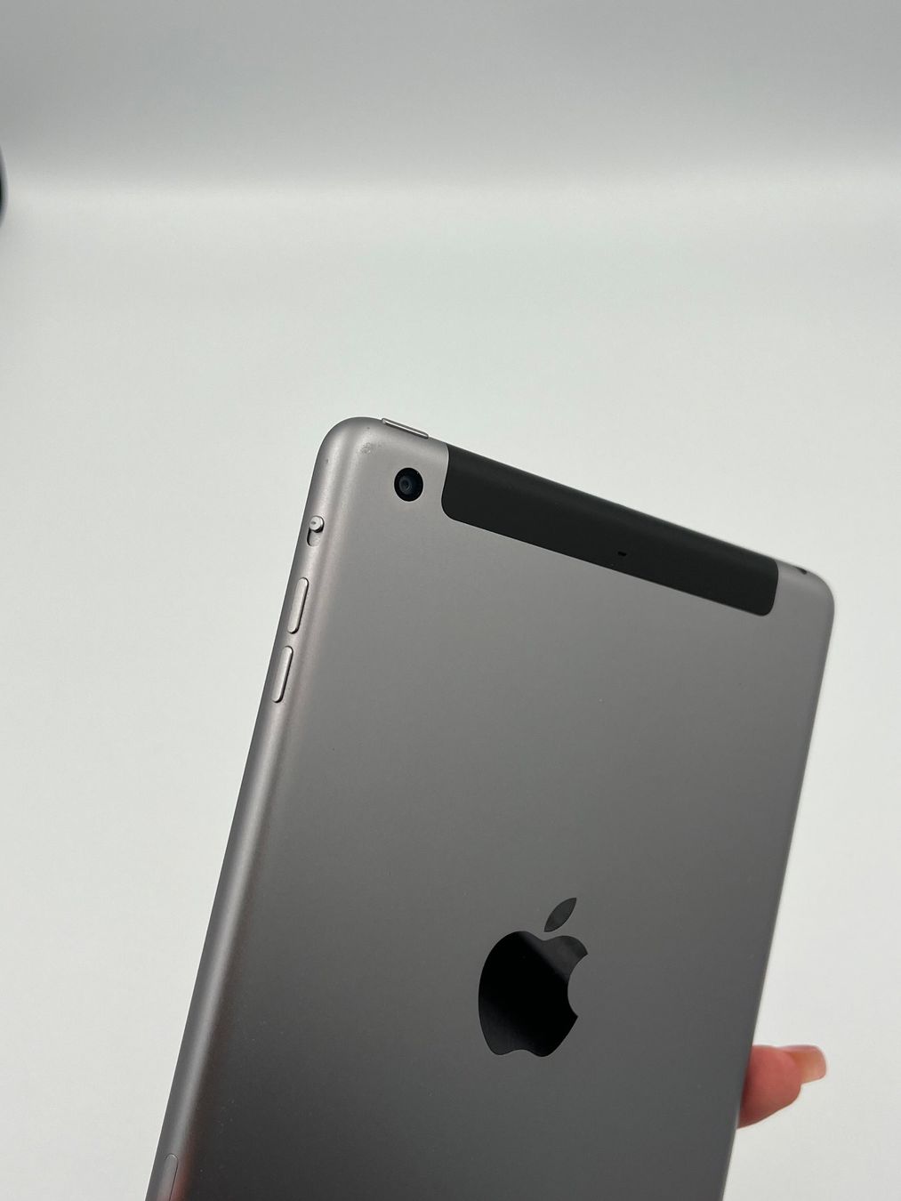 Apple Tablet PC: iPad mini 3 – Usato da Basel venduto da Xani 3