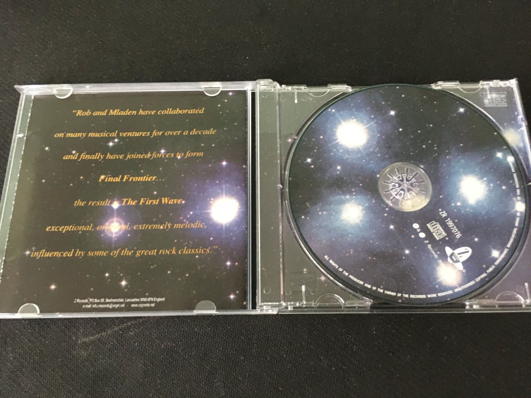 CD: Final Frontier - The first Wave -CD- – Usato da St.Gallen venduto da MedienJoe 1