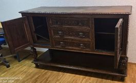 Sideboard Holz mit Schnitzereien, gebraucht.