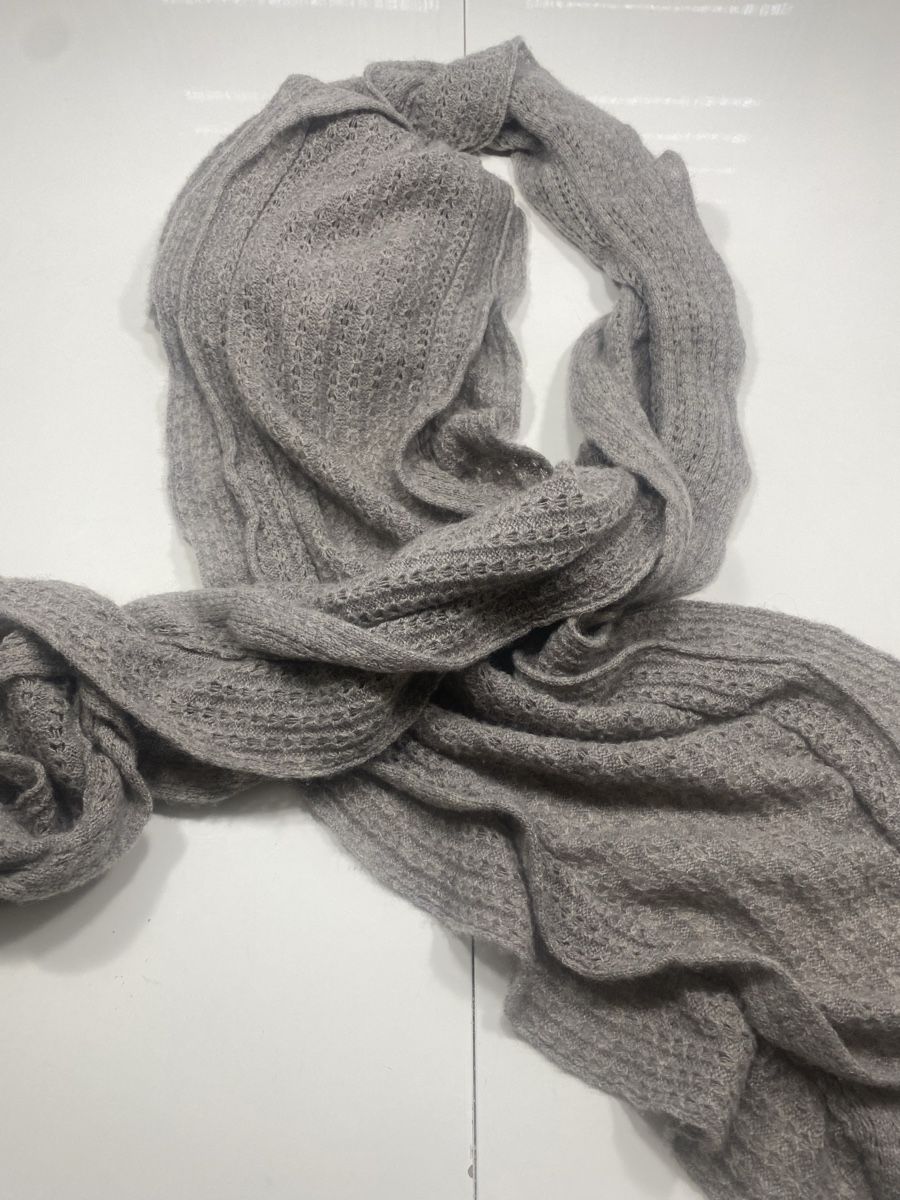 Repeat Foulard & Sciarpe: Repeat 100% Kaschmir Schal 🌸 – Usato da Opfikon venduto da Luis144 5