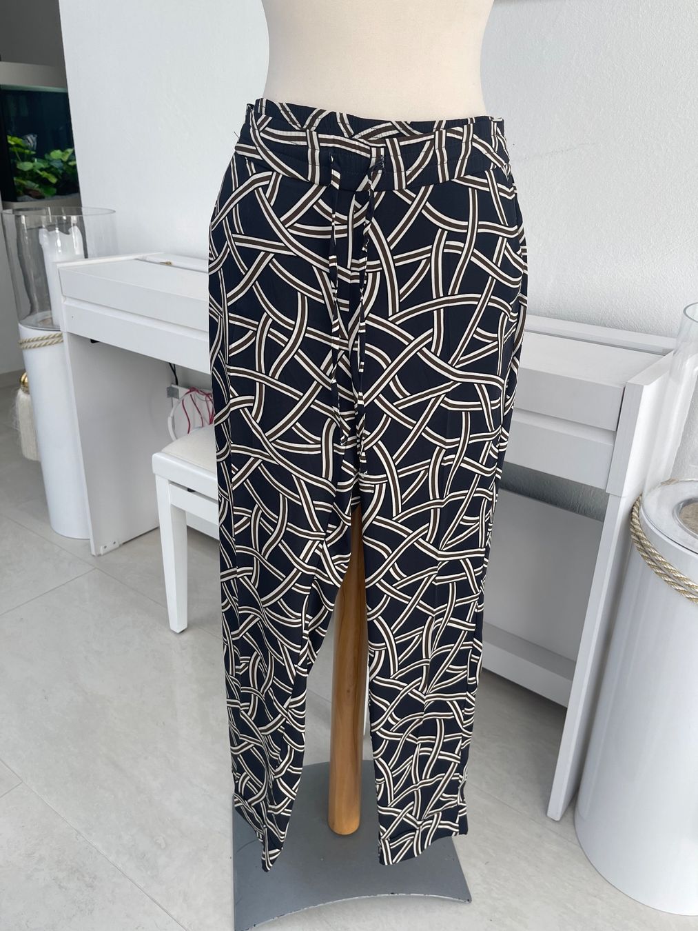 Cambio Pantaloni: Cambio Hose, gemustert, Gr. 36-38 – Usato da Weisslingen venduto da Spiegelbild0