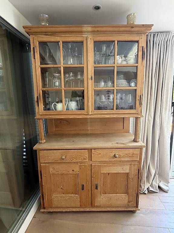 Büffets: Antiker Schrank / Buffet – Gebraucht aus Arni AG von nosebear01