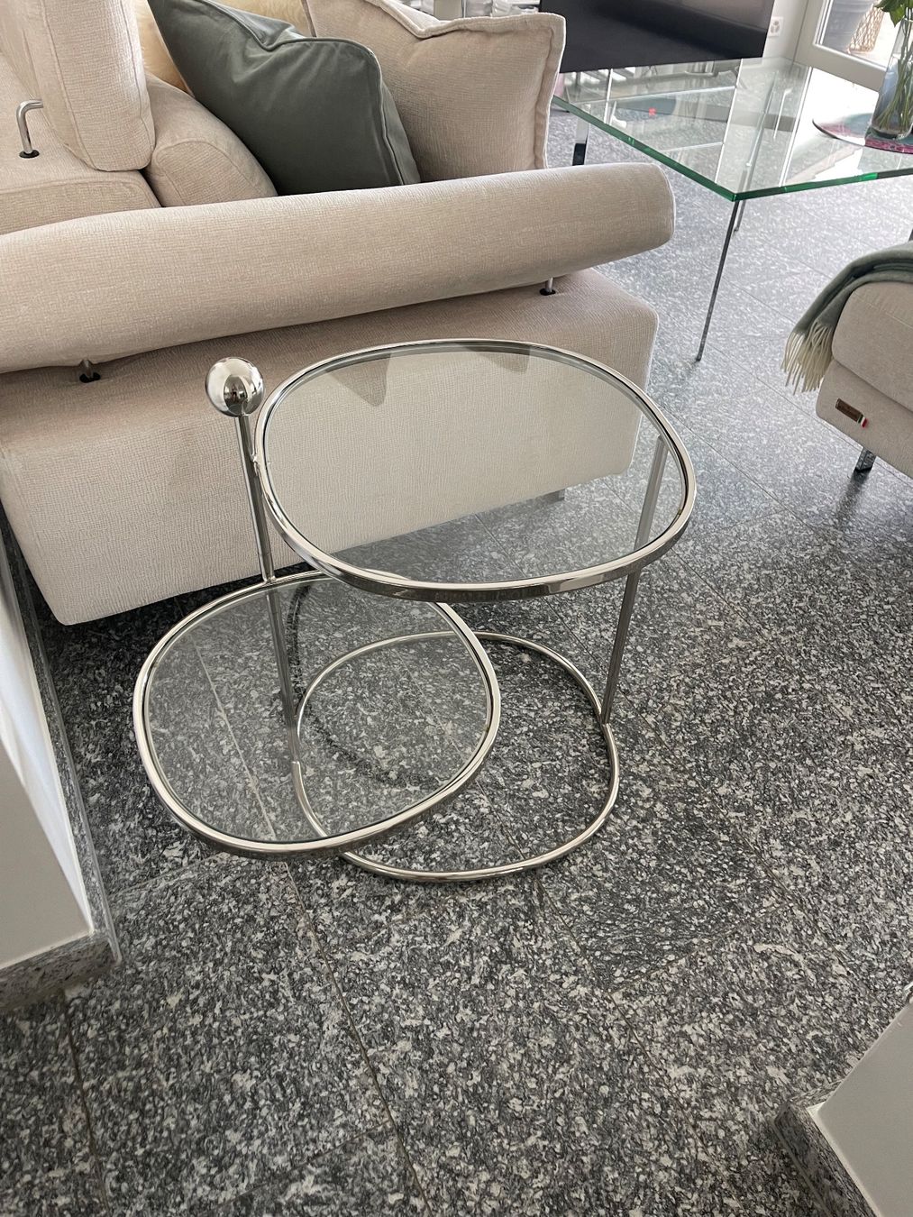 Riviera Maison Tische: Beistelltisch – Gebraucht aus St. Niklausen LU von WechslerGabriella