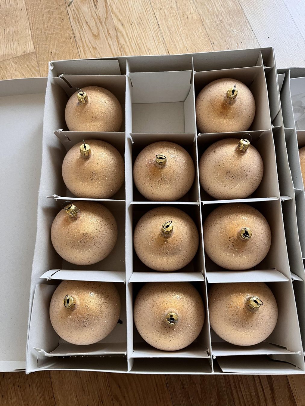 Tutte le decorazioni: Christbaumkugeln gold – Usato da Urtenen-Schönbühl venduto da Musk_69 1