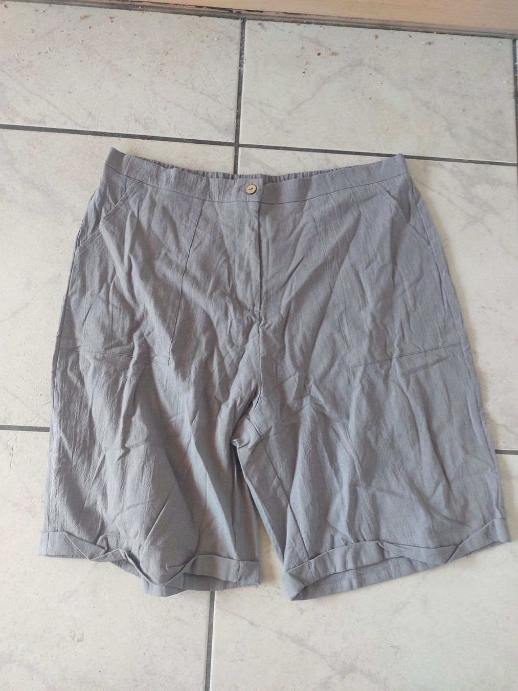 Pantalons: Kurze Hose Grau Grösse 2 XL – Neuf (Voir description) à Grafenried par Bidu32