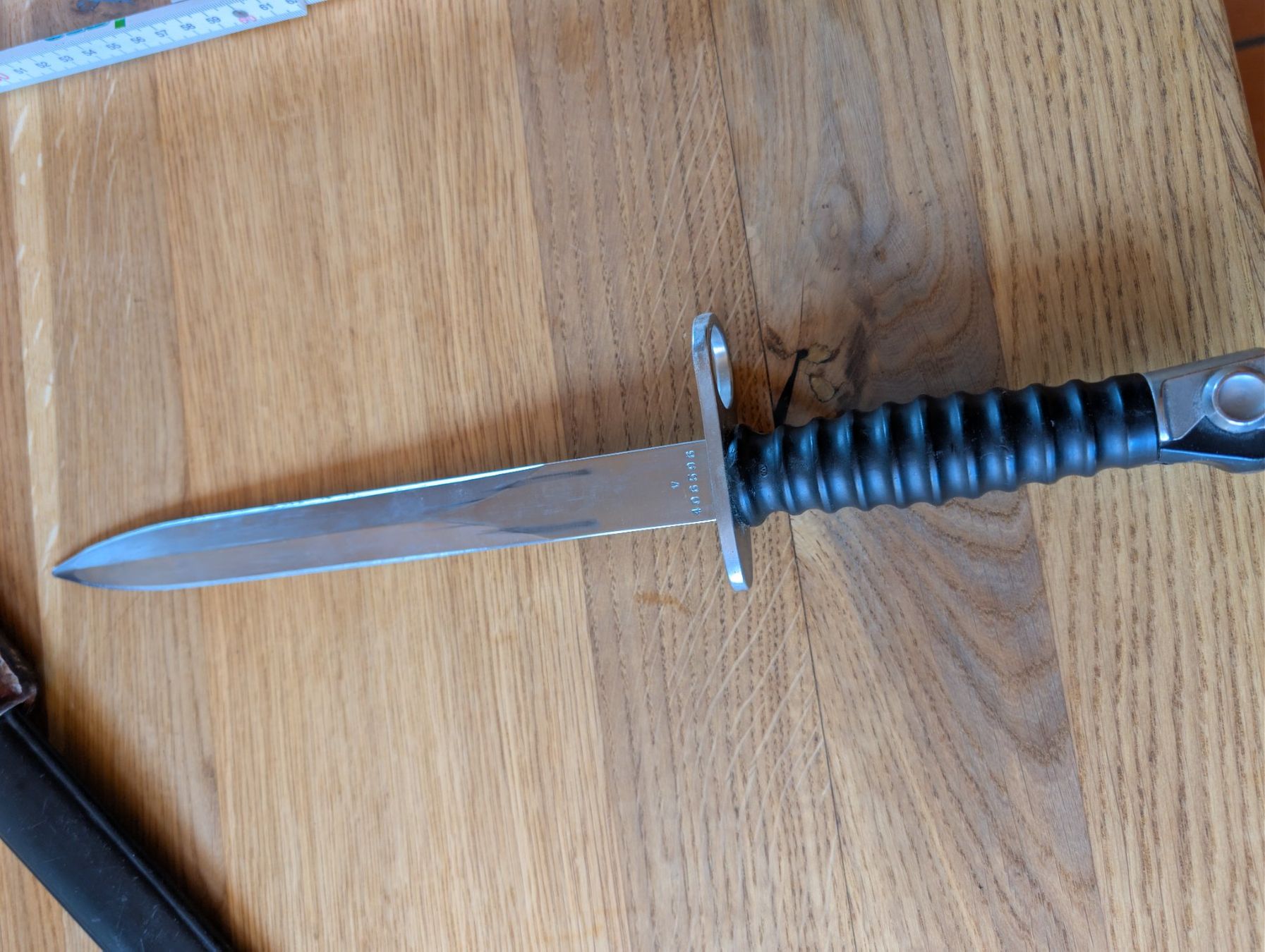 Armée suisse Armes blanches: Altes Bajonett – D'occasion à Wynau par Zebrafurz 1