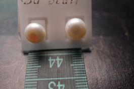 Perlen Weiss    Ohrstecker 10mm  Sehr Schön