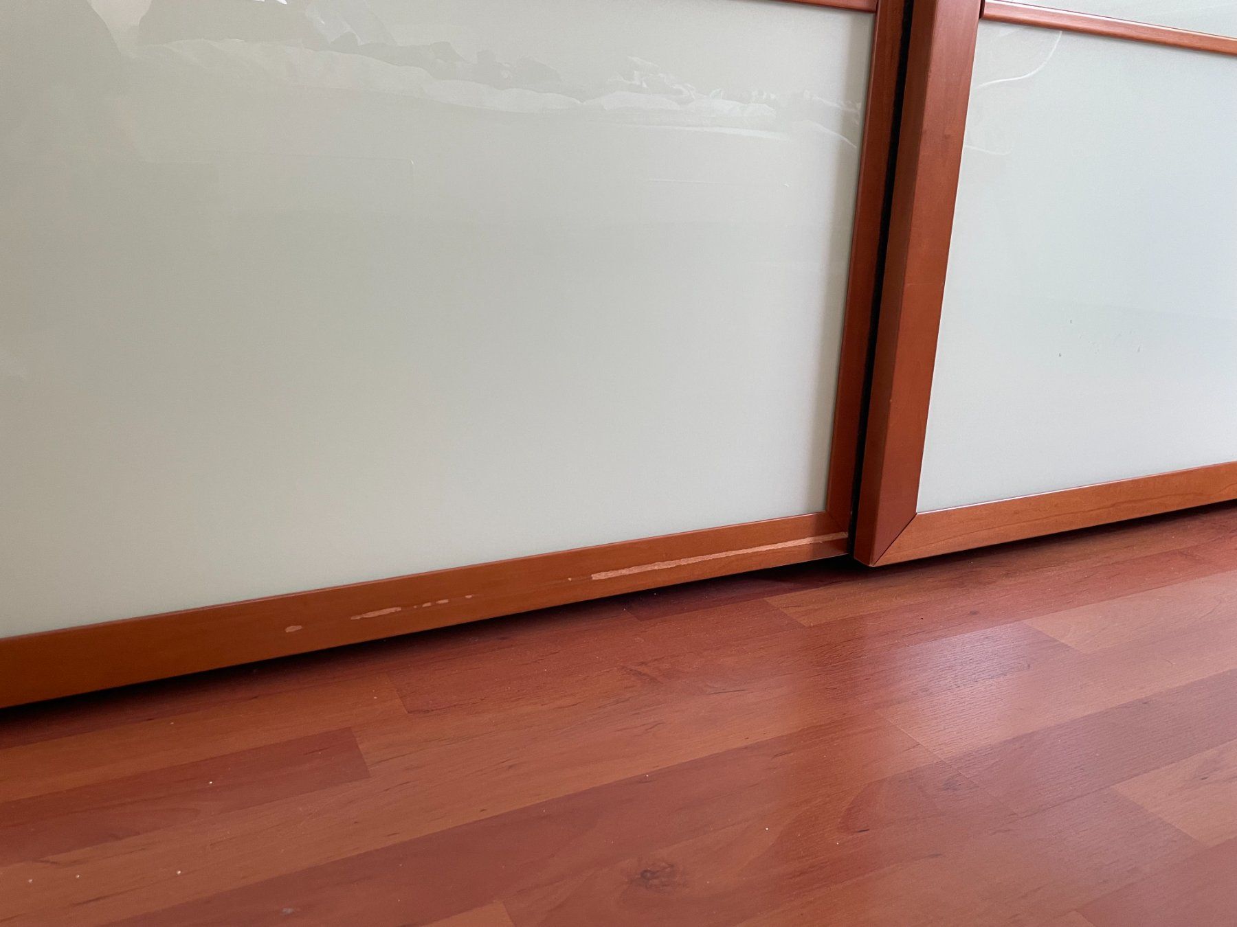 Schränke: Kleiderschrank, sehr stabil – Gebraucht aus Dürnten von Elite5 4