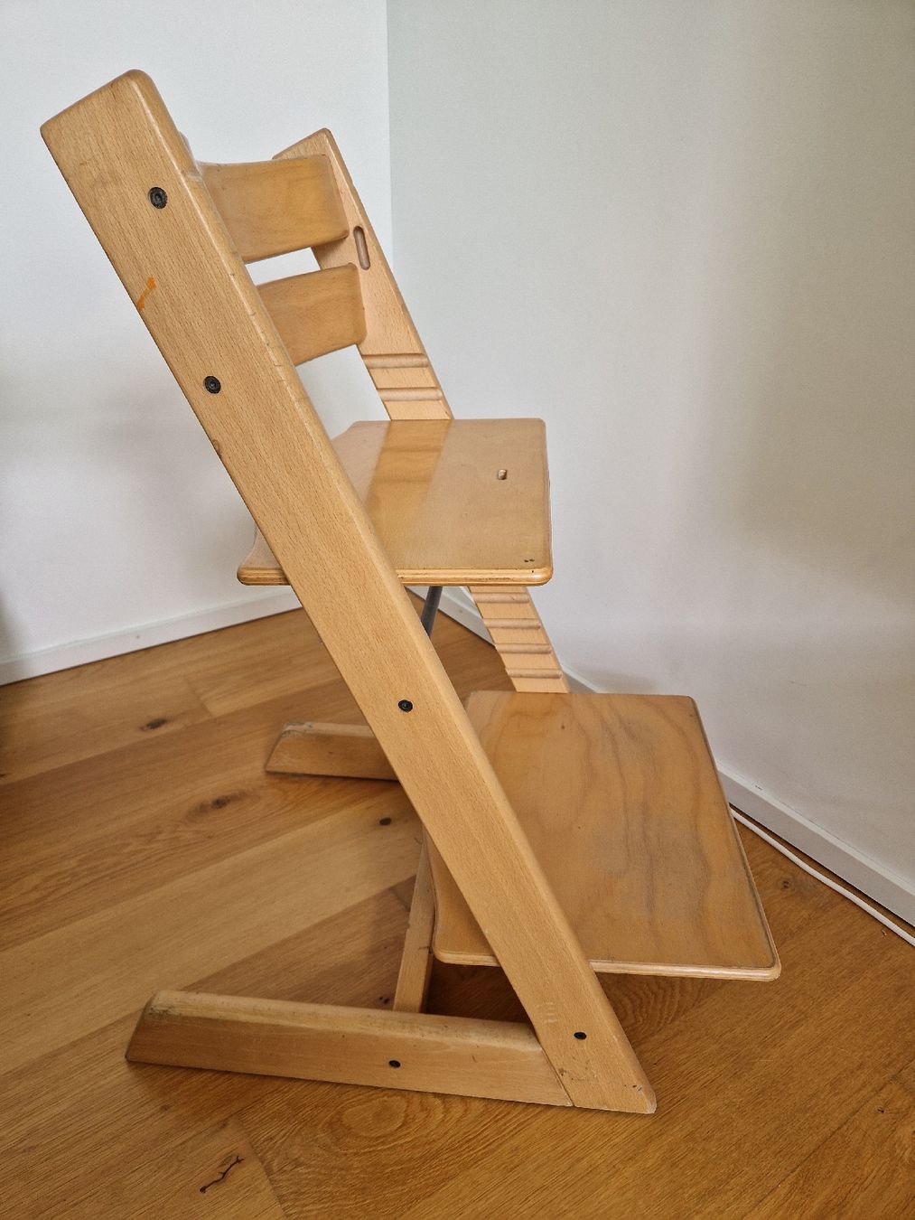 Stokke Hochstühle: Tripp Trapp Kinderstuhl – Gebraucht aus Windisch von Miom 1