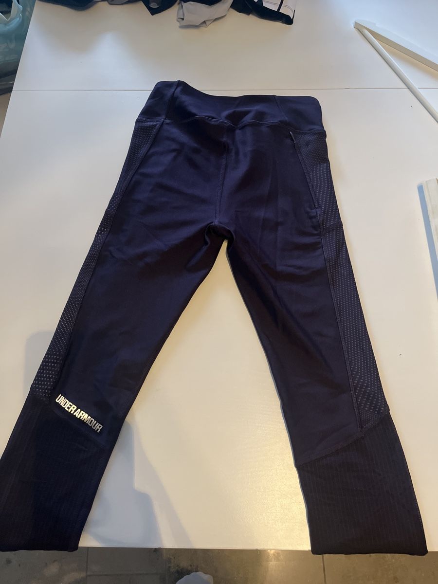 Under Armour Leggings: Under Armour Trainingshose, Dunkelviolett, Gr. S – Usato da Gockhausen venduto da Lali013 1
