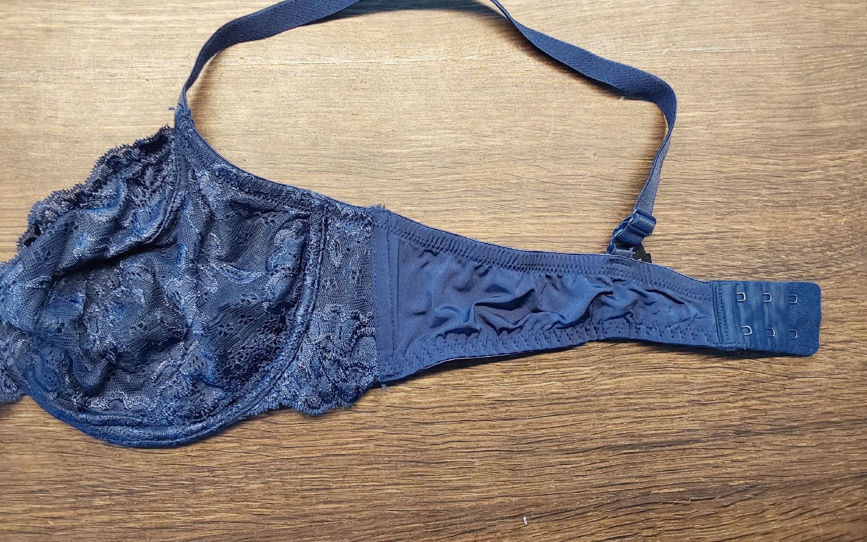 Autres dessous: BH dunkelblau  Dorina 90B eher 85B – D'occasion à Köniz par scopello12 1