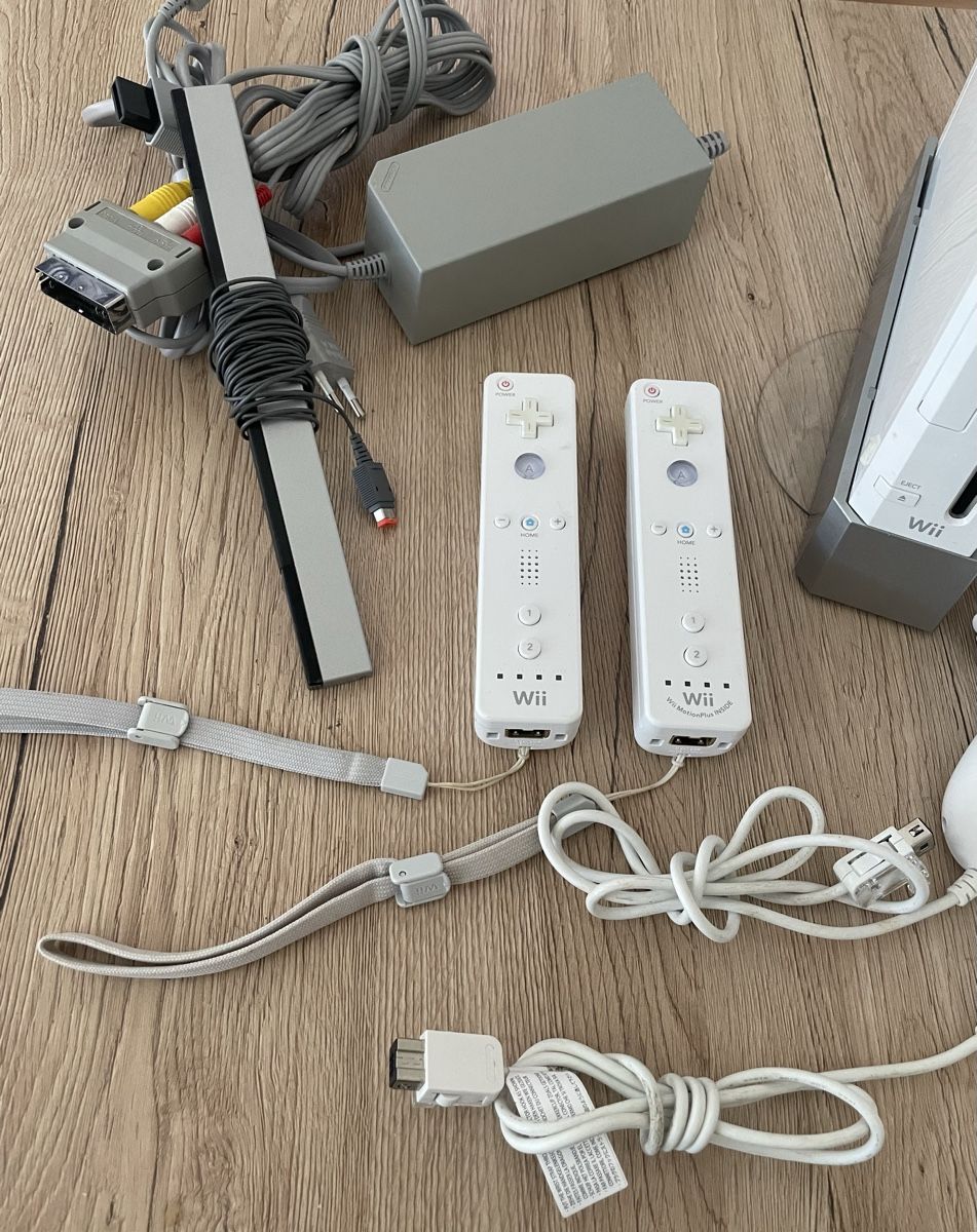 Nintendo Consoles: NINTENDO WII mit Spiele – D'occasion à Plons par wartauchris 1