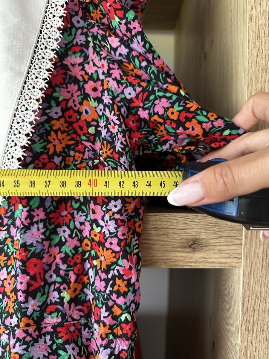 Kleider: Robe en fleur avec grand col NEW – Neu (gemäss Beschreibung) aus La Croix (Lutry) von secondhandZara 5