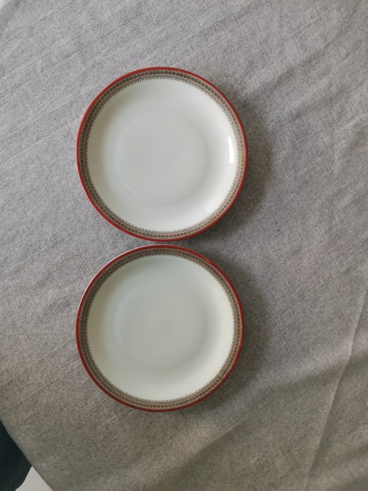 Piatti: assiettes à dessert – Usato da Porrentruy venduto da Piquetix