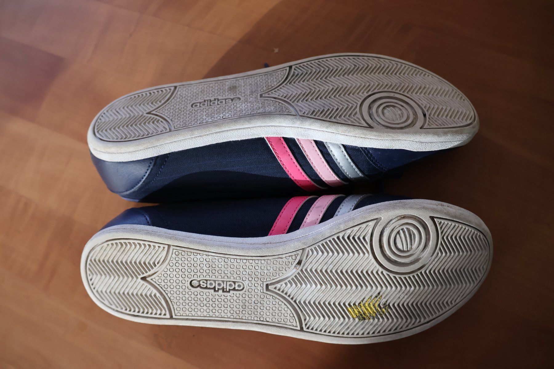 Adidas Scarpe da donna: Adidas Gr. 42 – Usato da Effretikon venduto da Freedom2025 2