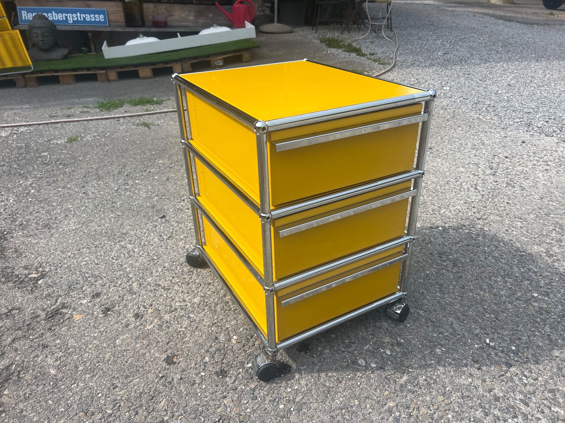 USM Korpus: USM Haller Rollkorpus Gelb – Gebraucht aus Otelfingen von Yossi-68