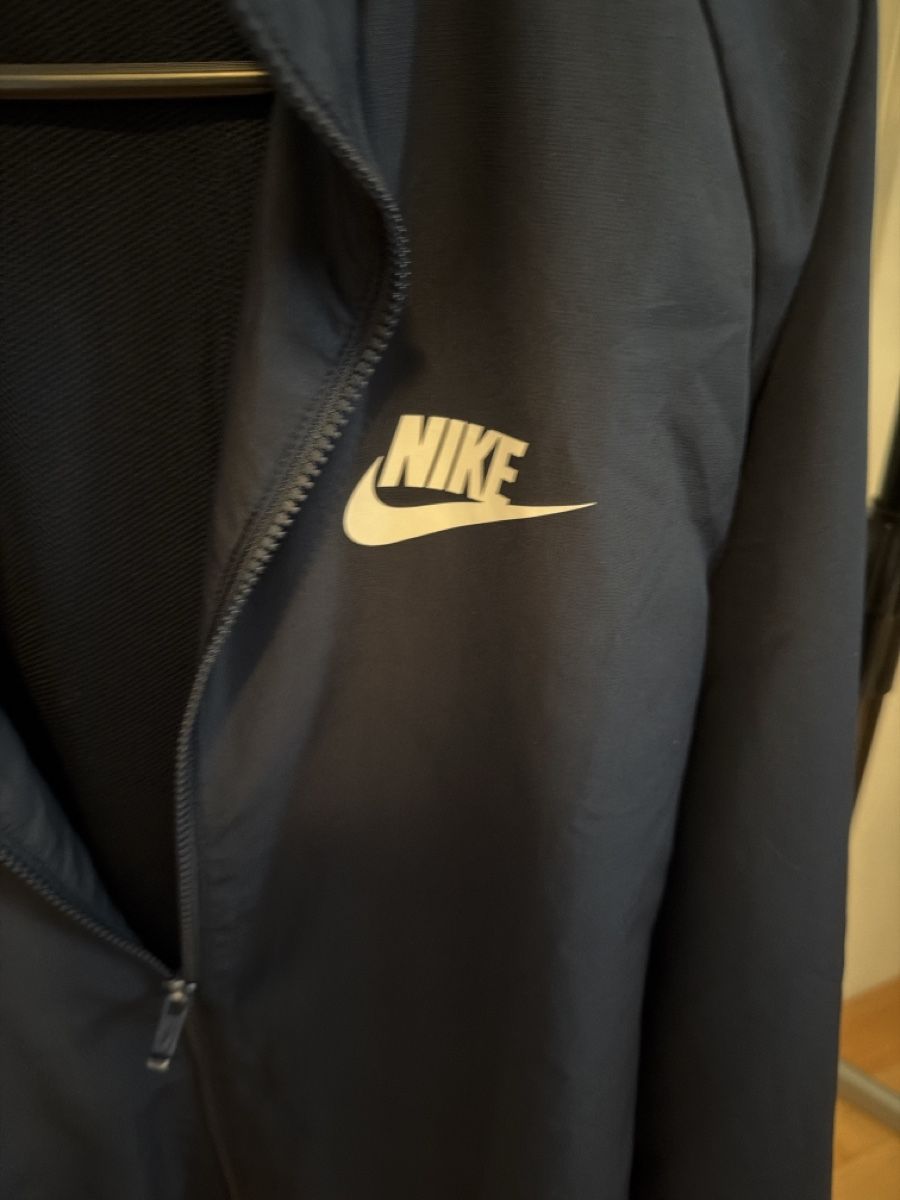 Nike Vestes: Nike  – D'occasion à Sementina par bru_vpp5 2