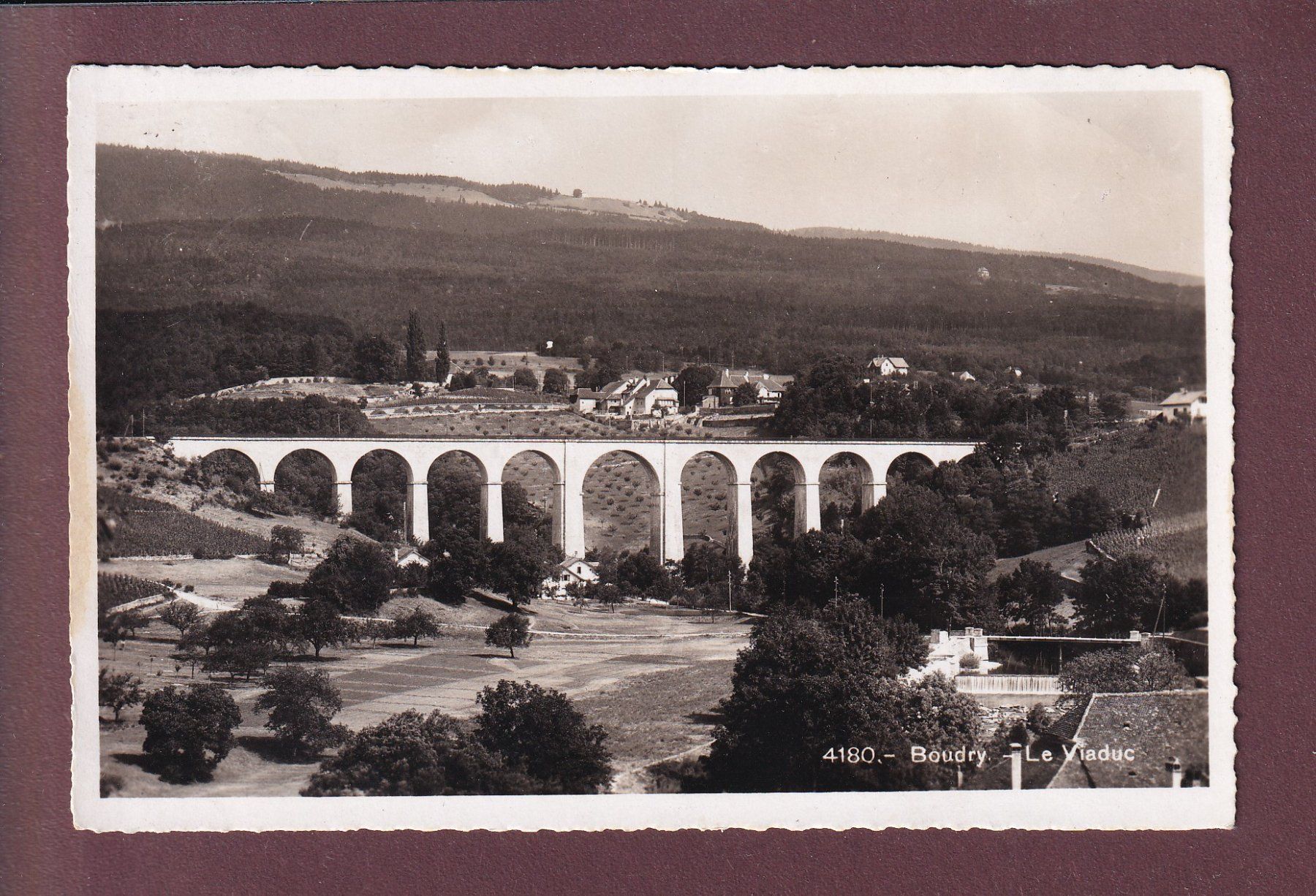 Cartes postales: BOUDRY - Le Viaduc - 1944 – D'occasion à Pully par nicecards