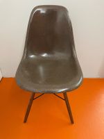 Eames Fiberglas Side Chair in seal brown