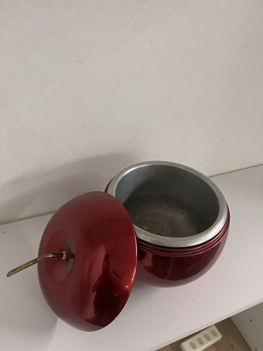 Frigoriferi & Refrigeratori: A LEMAR Vintage Eiskühler in Apfelform, rot – Usato da Zürich venduto da anjoz 1