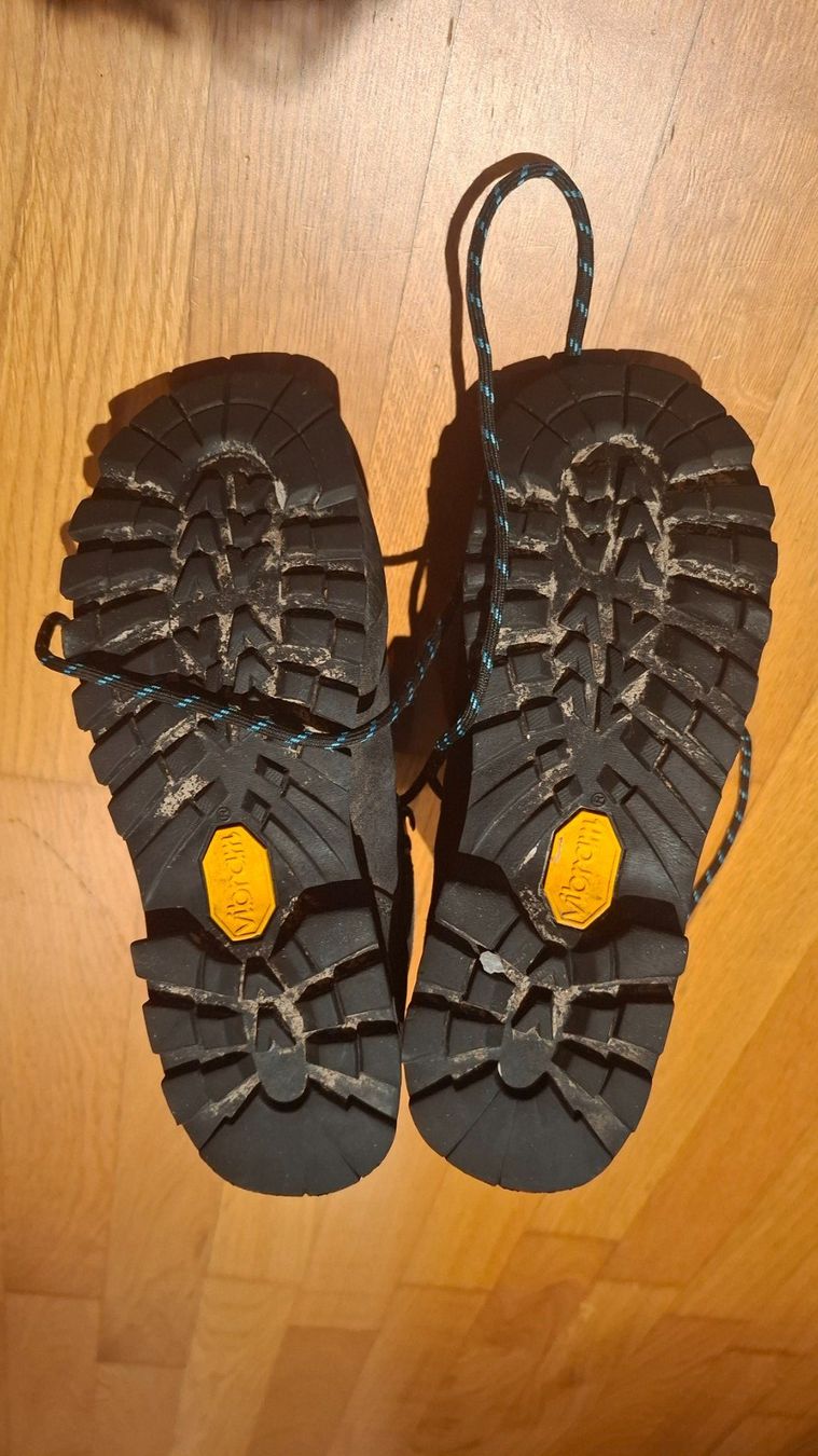 Sherpa Herrenschuhe: Wanderschuhe , Marke sherpa Grösse 38 – Gebraucht aus Rothenfluh von Sawi80 5