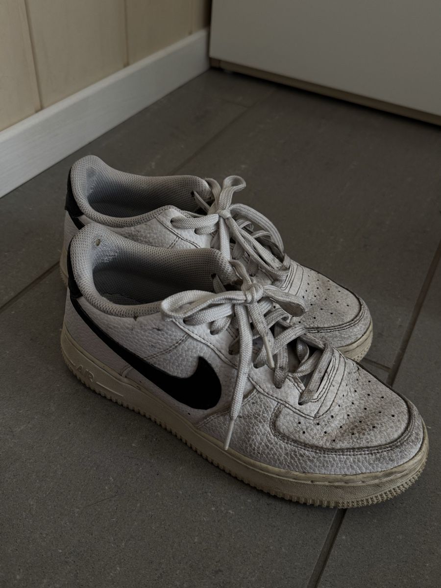 Nike Scarpe da uomo: Nike Air Force one 38.5 – Usato da Klingnau venduto da jam_wt67