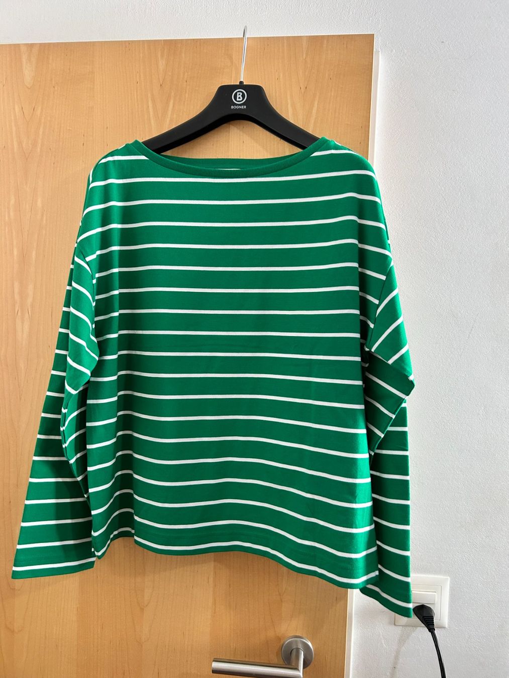 Lotti di vestiti: M&S T shirts New EU42 – Nuovo (secondo la descrizione) da Itingen venduto da bra_c7hw