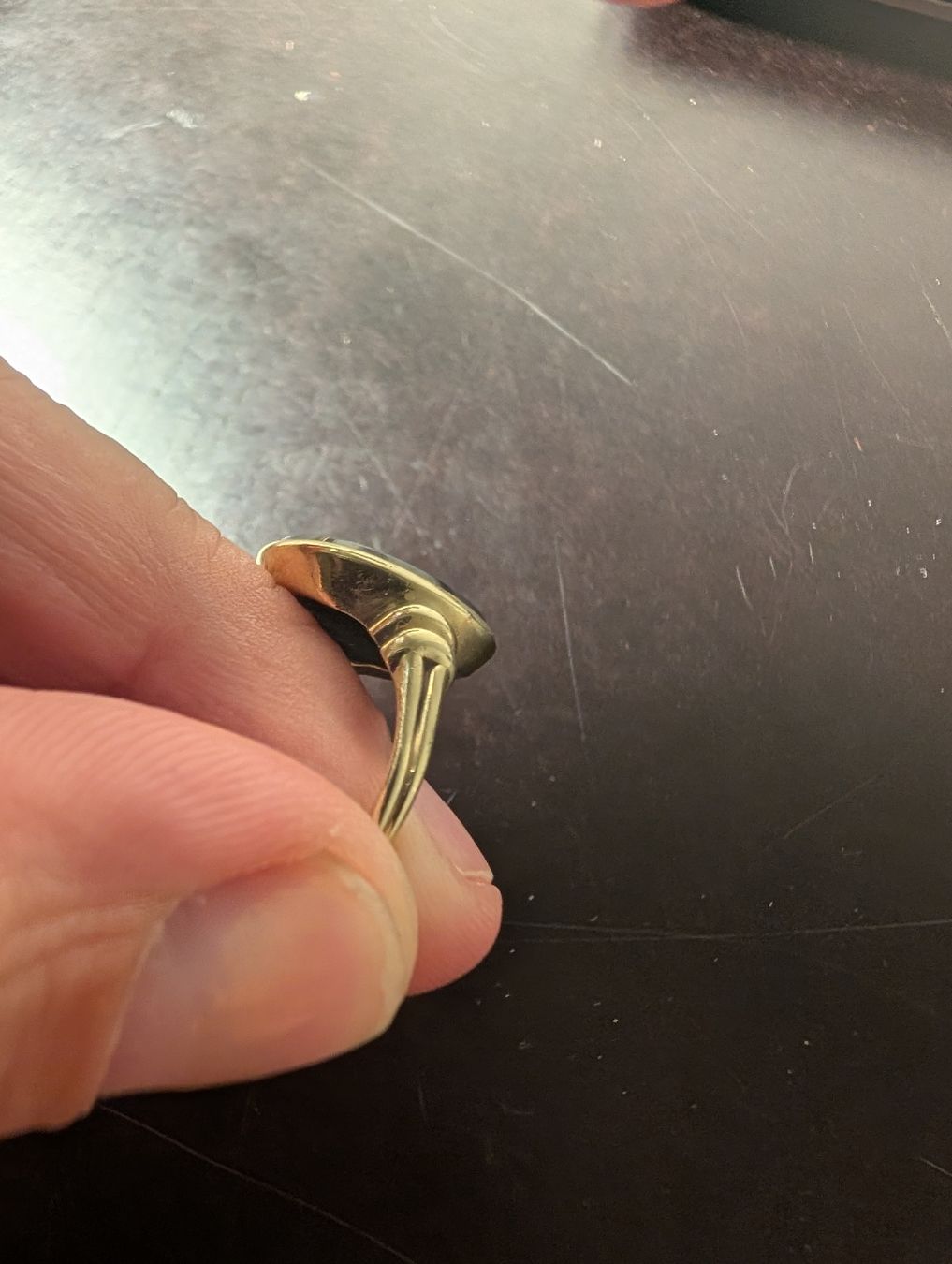 Anelli: Gold Ring with Black Stone, Size 18, Good Condition – Usato da Chur venduto da aur_s5mj 2