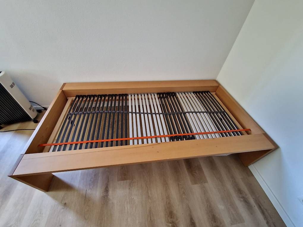 Betten: Bett inkl. Lattenrost – Gebraucht aus Riedholz von rig_jq7j 2