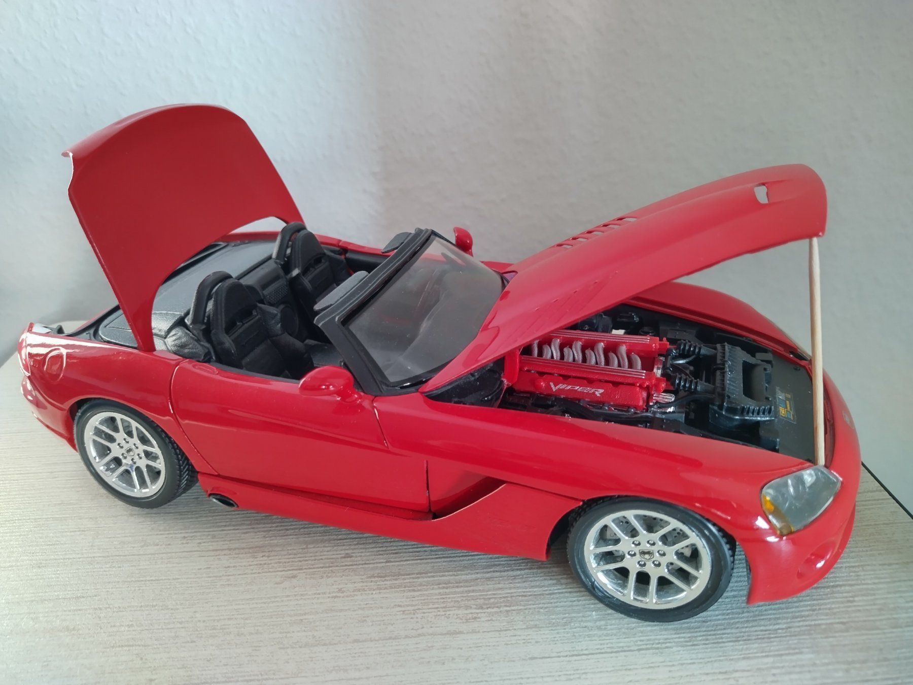 Chrysler Modellini d'auto: Chrysler Viper SRT 10 (1:18) – Nuovo (secondo la descrizione) da Jona venduto da Argus36 3