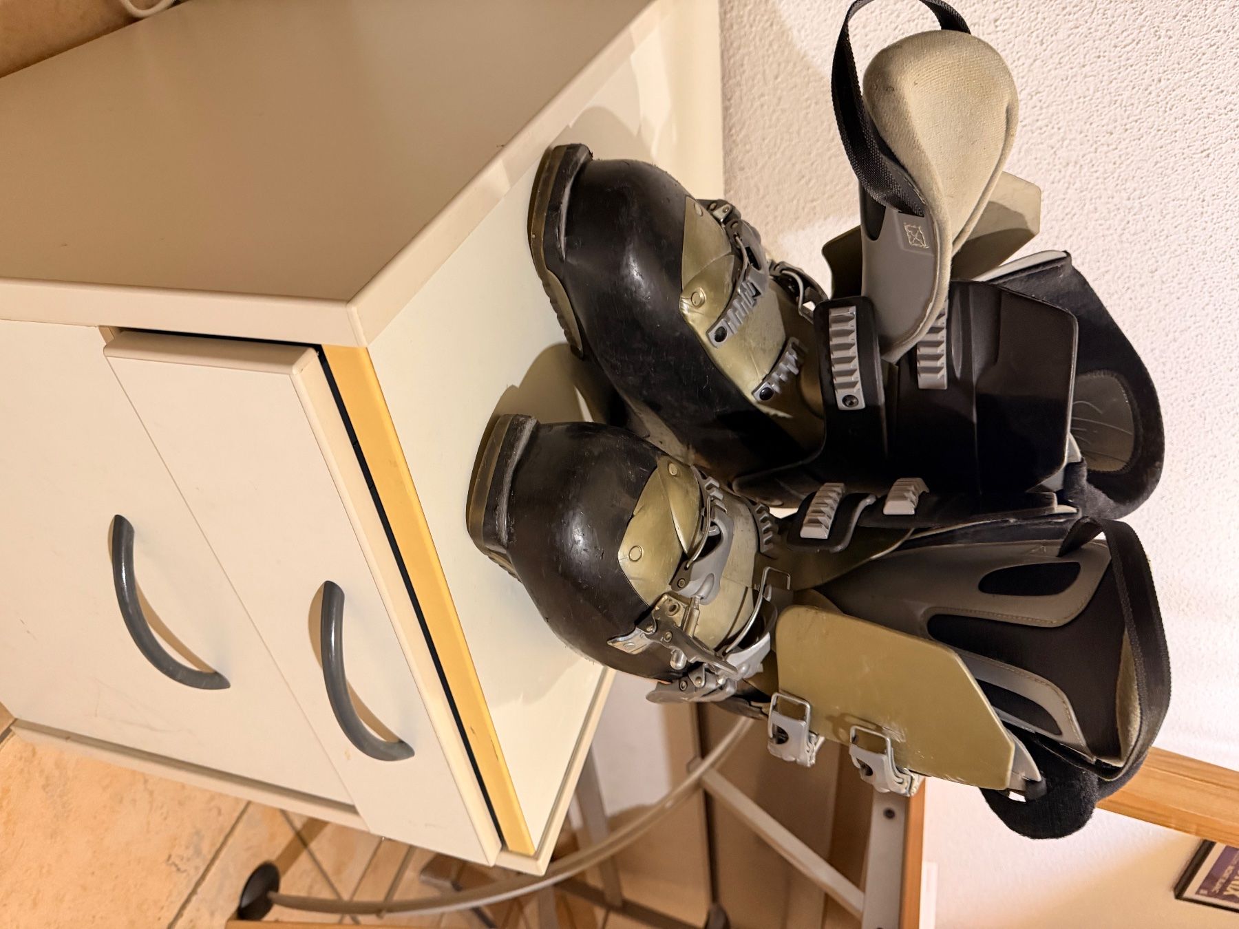 Salomon Scarpe da uomo: Salomon downhill ski boots – Usato da Chambésy venduto da Oleg08