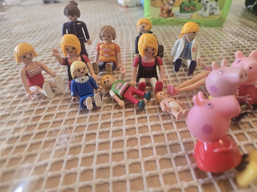 Spielzeuge: Spielfiguren – Gebraucht aus Therwil von JosefinaV
