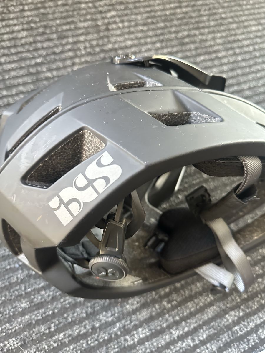 Caschi: IXS HELM TRIGGER FF  – Usato da Uster venduto da bek_v2ct