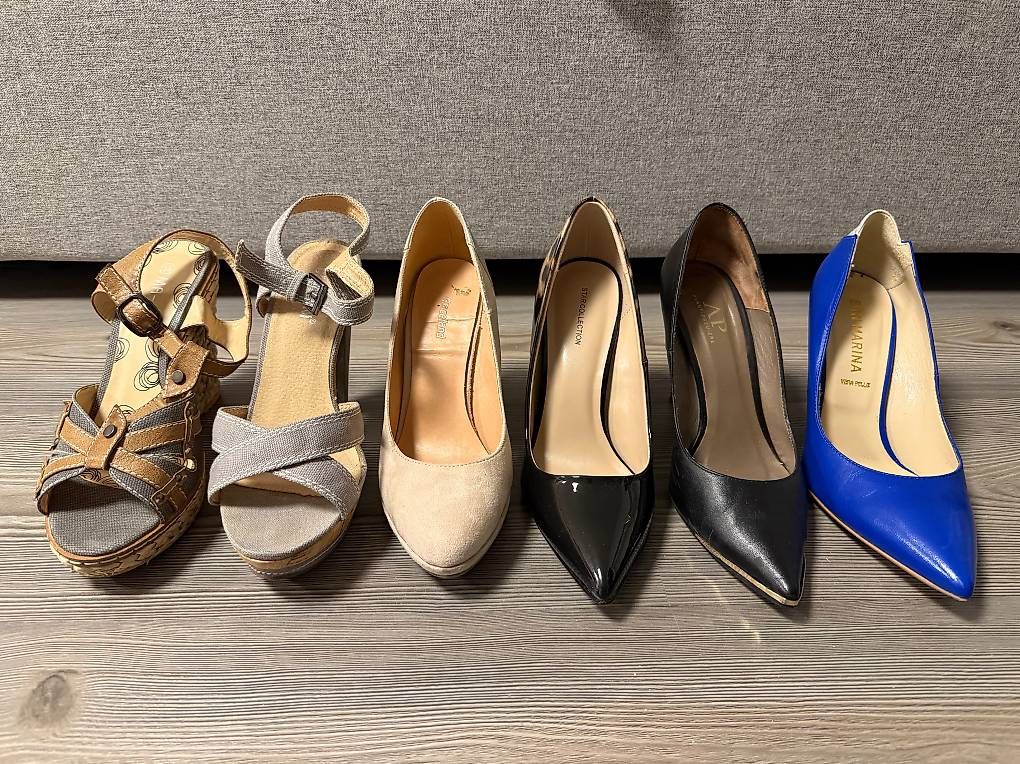 Scarpe da donna: Chaussures femmes – Usato da Goumoens-la-Ville venduto da SandieF