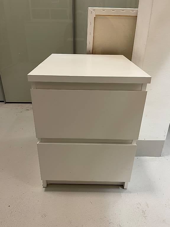 Tables de nuit: Ikea Malm Nachttisch – D'occasion à Winterthur par SerafinaMelina