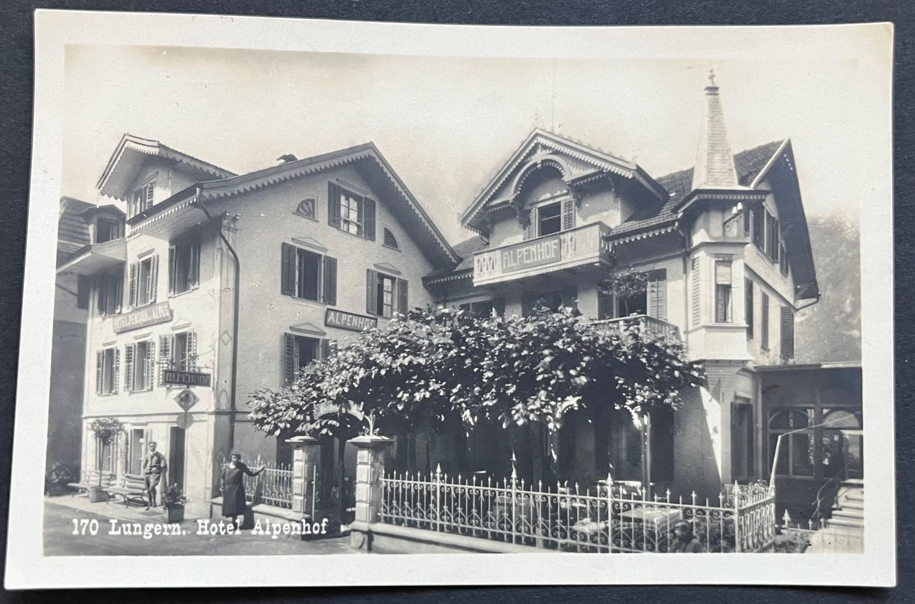 Cartoline postali: Lungern. Hotel Alpenhof, ca. 1930 – Usato da Ostermundigen venduto da DaxKarten-75