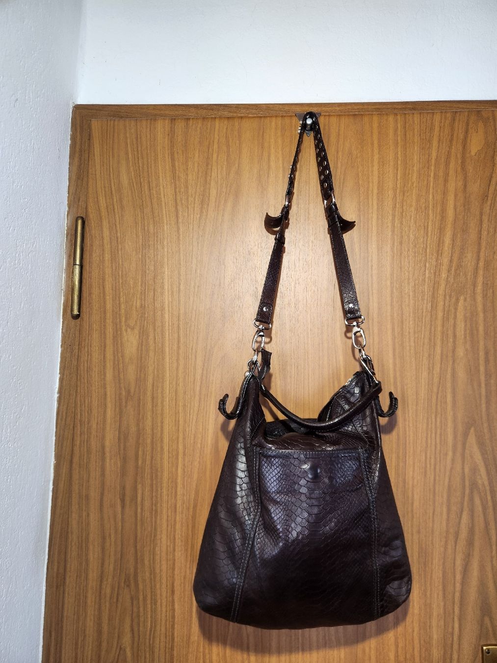 Navyboot Borse da donna: Sac à main Navyboot cuir marron aspect serpent  – Usato da Niedergösgen venduto da Eva2410 2