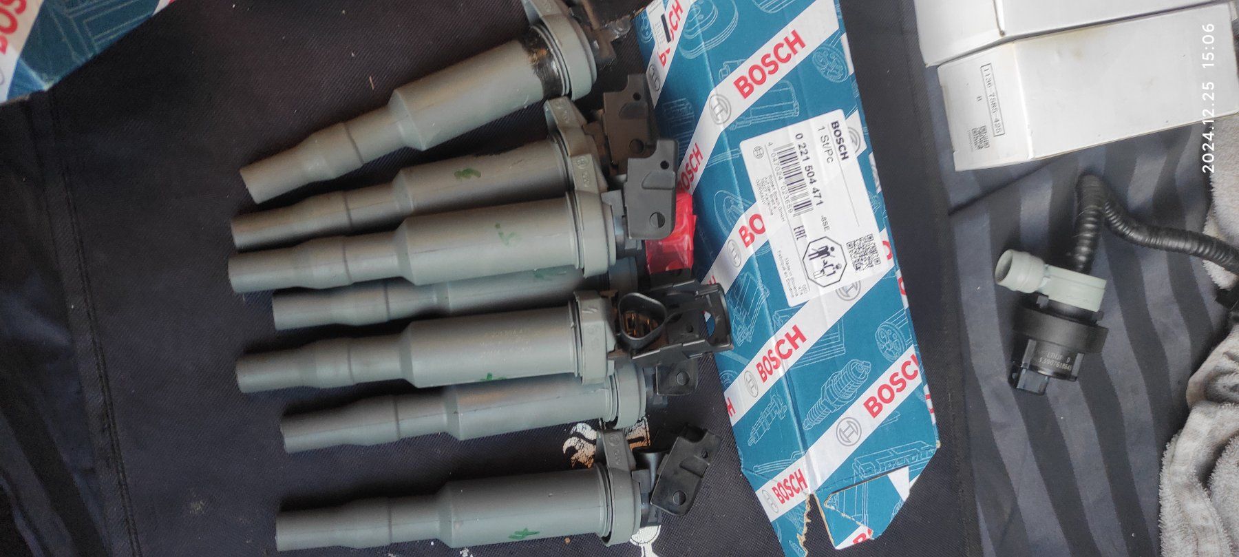 Bosch Tutti pezzi di ricambio auto: Bosch Ignition coil. OEN12137559842 – Usato da Biel/Bienne venduto da johnychen63 1