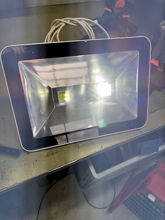 Lampade: LED Strahler 80W – Usato da Beckenried venduto da chef3945