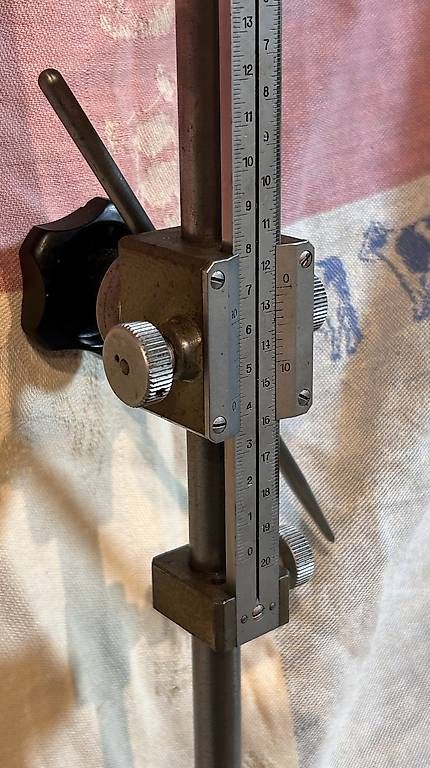 Tutti gli attrezzi: Höhenanreissgerät Swiss Made – Usato da Reichenbach i. K. venduto da Arve70