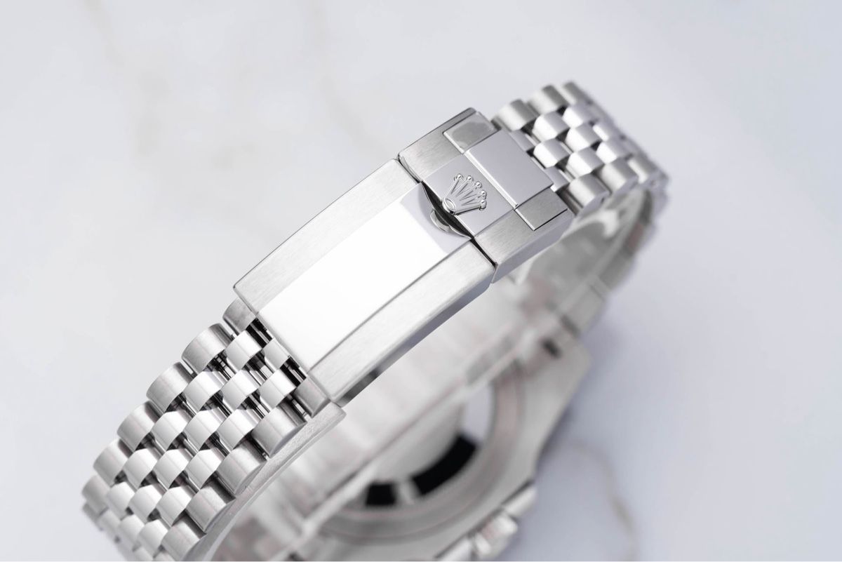 Rolex Orologi: Rolex gmt master 2 pepsi 2026 – Usato da Aarburg venduto da ber_sns6 1