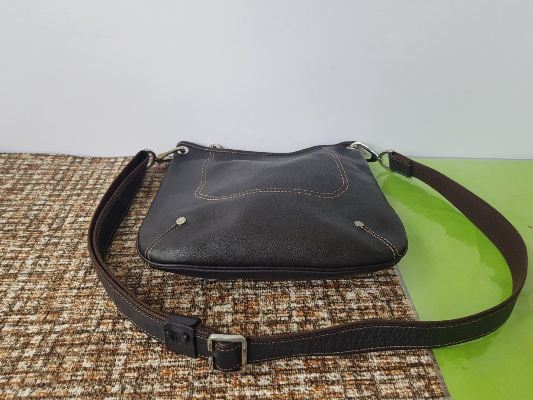 Longchamp Borse da donna: Longchamp Leder Umhängetasche – Usato da Basel venduto da chien008 4