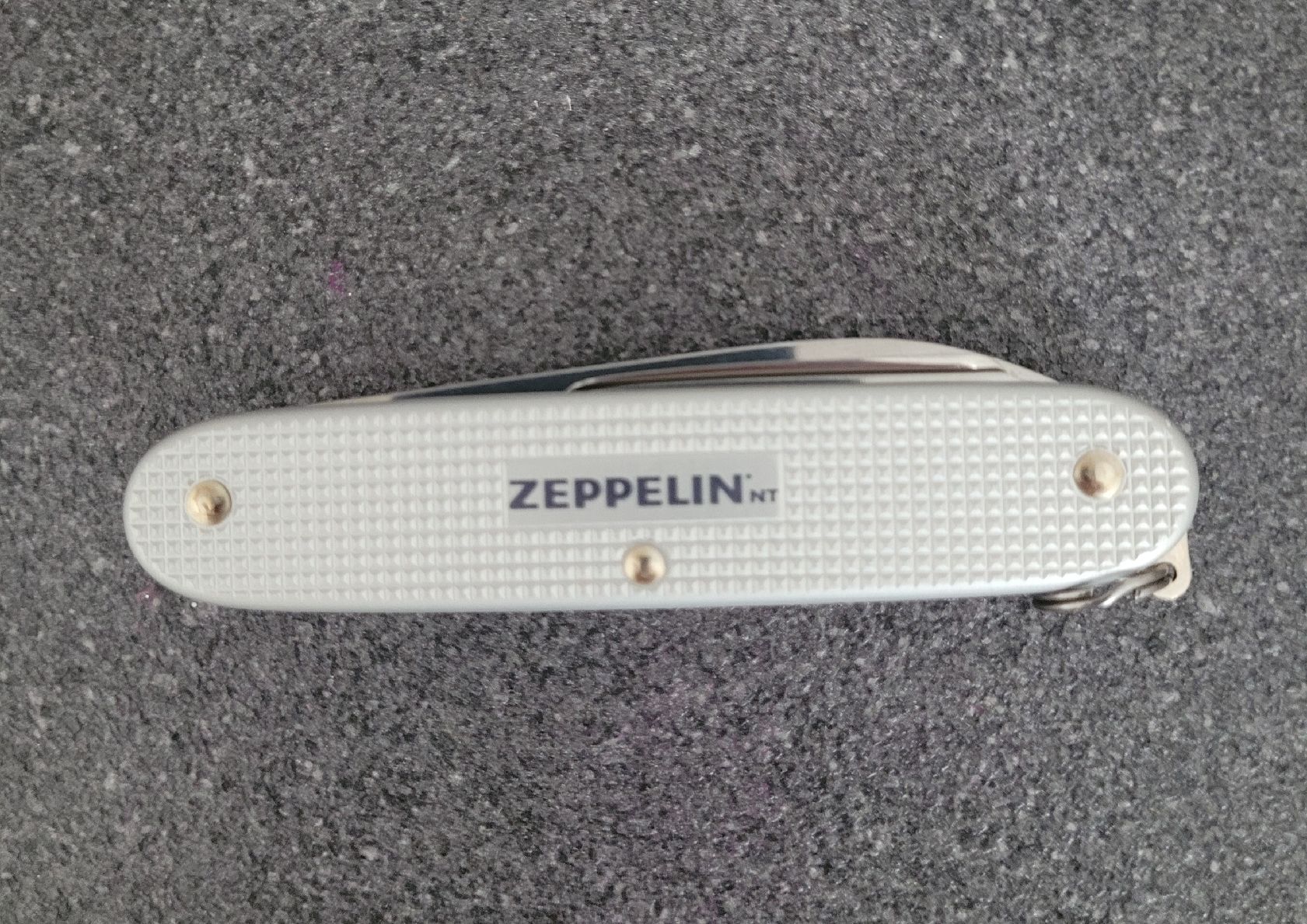 Victorinox Couteaux de poche: Sackmesser VIKTORINOX " Zeppelin NT" – Neuf avec emballage d'origine à Kaltbrunn par Manitowoc 1