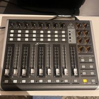Behringer X-Touch Compact USB/MIDI Controller - Studio