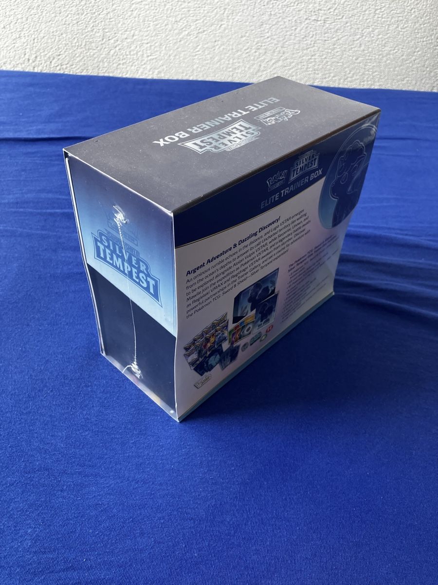 Pokémon Cartes à collectionner: ETB silver tempest EN – Neuf avec emballage d'origine à Fribourg par arn_nyn9 2