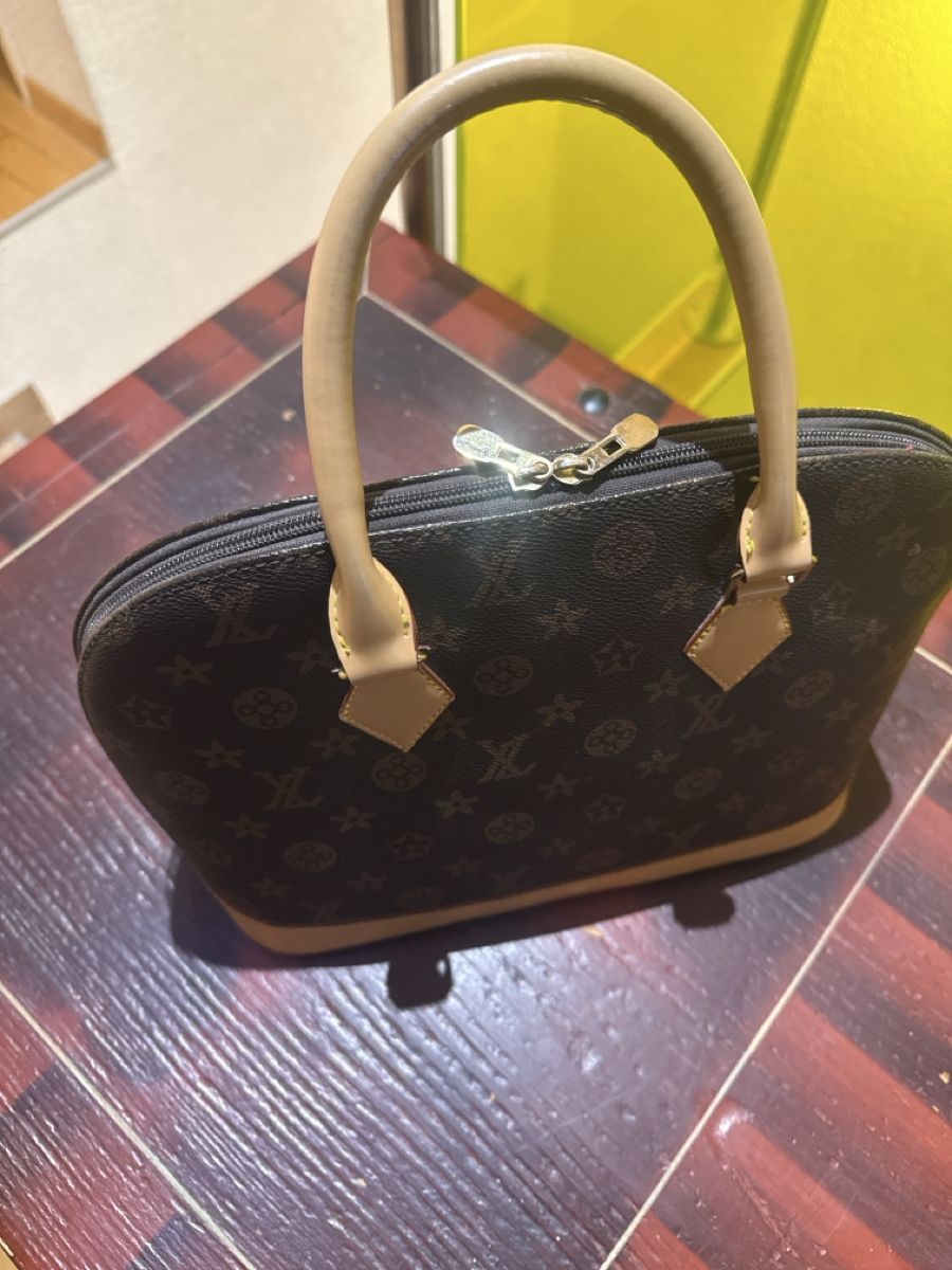 Sacs femmes: Handtasche – D'occasion à Horriwil par Carrera68 6