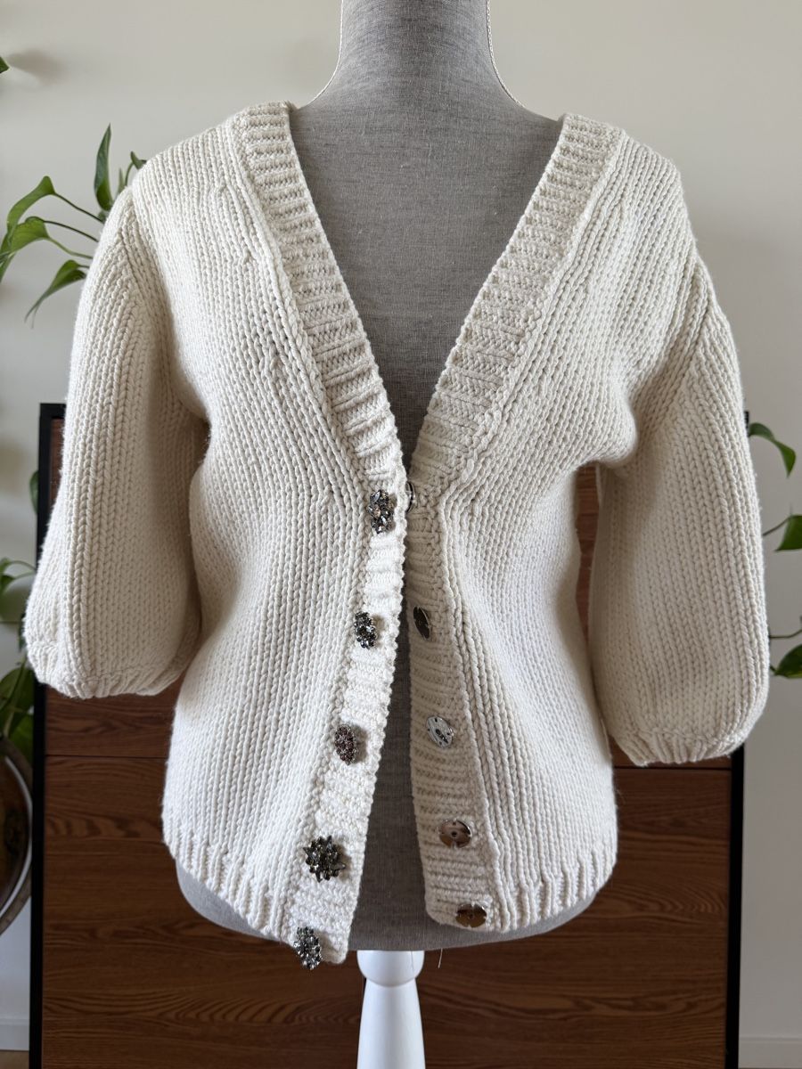 Pullover & Sweatshirts: Wool sweater, puff sleeves, ornamental buttons, Size S – Gebraucht aus Zürich von jk_zh 1