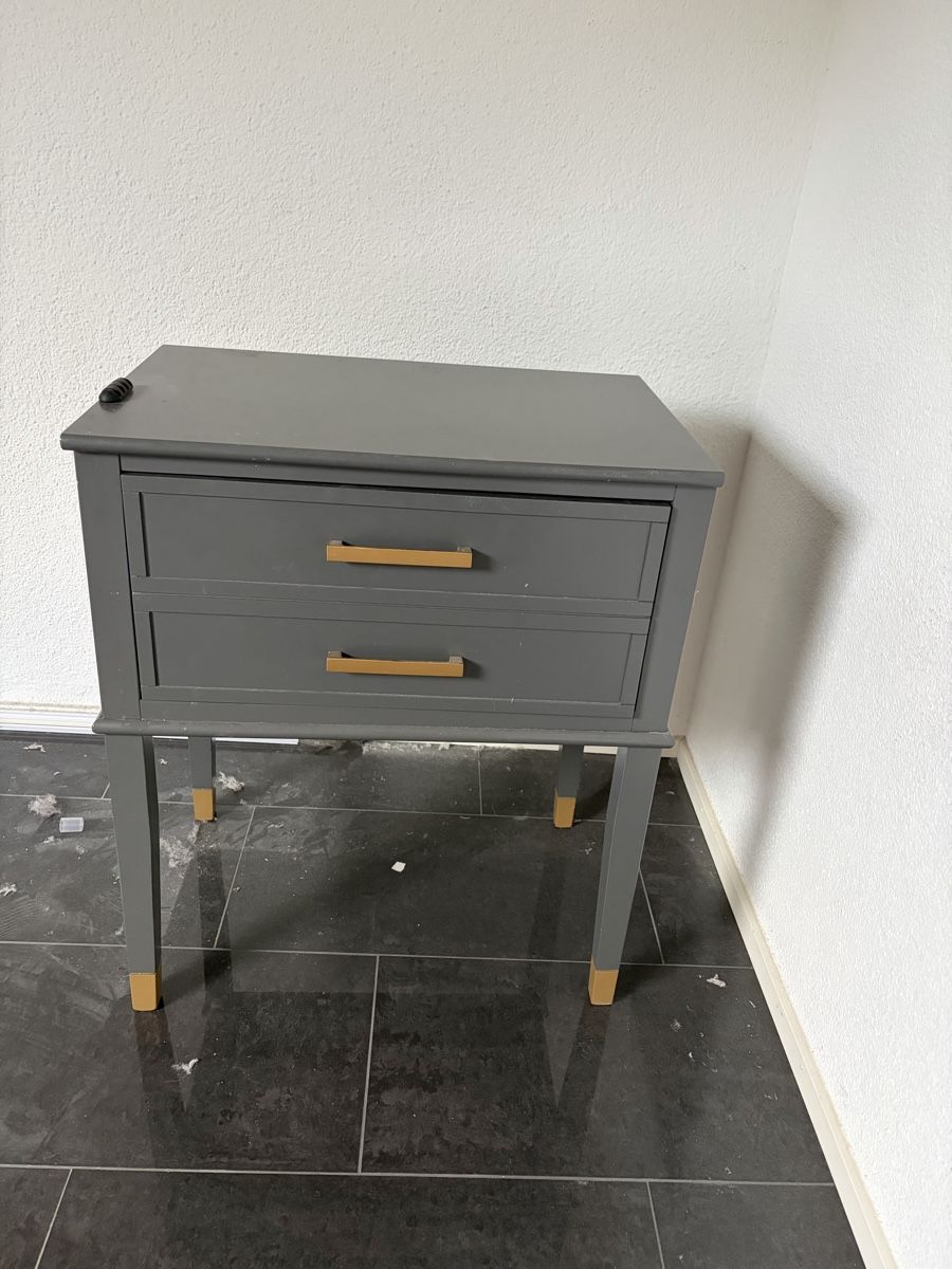 Comodini: Nightstand – Nuovo (secondo la descrizione) da Schwerzenbach venduto da ros_7nqs